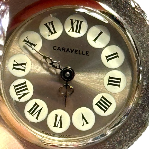 Vintage blue scrolled enamel CARAVELLE necklace pocket watch silver finish - Picture 4 of 4